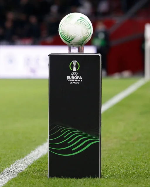 #Ajax maakt zich op voor het tweeluik met FK Vojvodina in de tweede voorronde van de Conference League. Mocht de ploeg van Míchel die duels goed doorkomen, dan wacht in de derde voorronde een confrontatie met Shelbourne of Nõmme Kalju. ⏭️